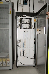 Eine Basisstation Cassidian TB3, Tür geöffnet